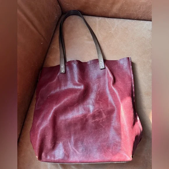 Vintage vibes red maroon brown soft leather tote Toshi minimal designer luxe - Picture 10 of 17